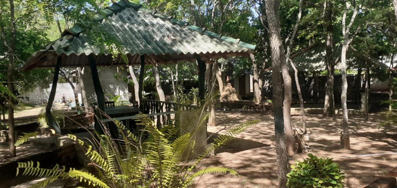 Mathews Holiday Resort Habarana Luaran gambar