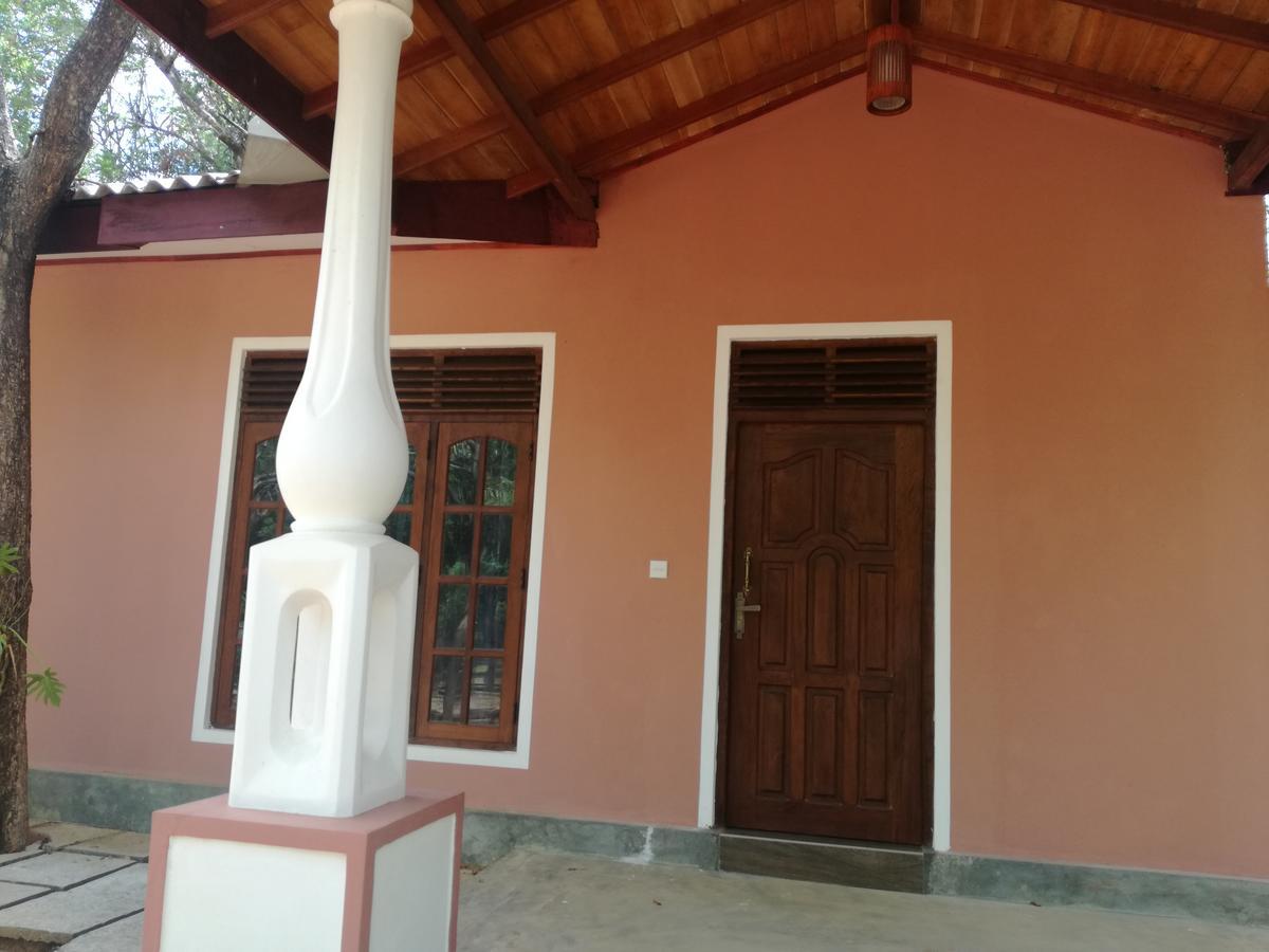 Mathews Holiday Resort Habarana Luaran gambar