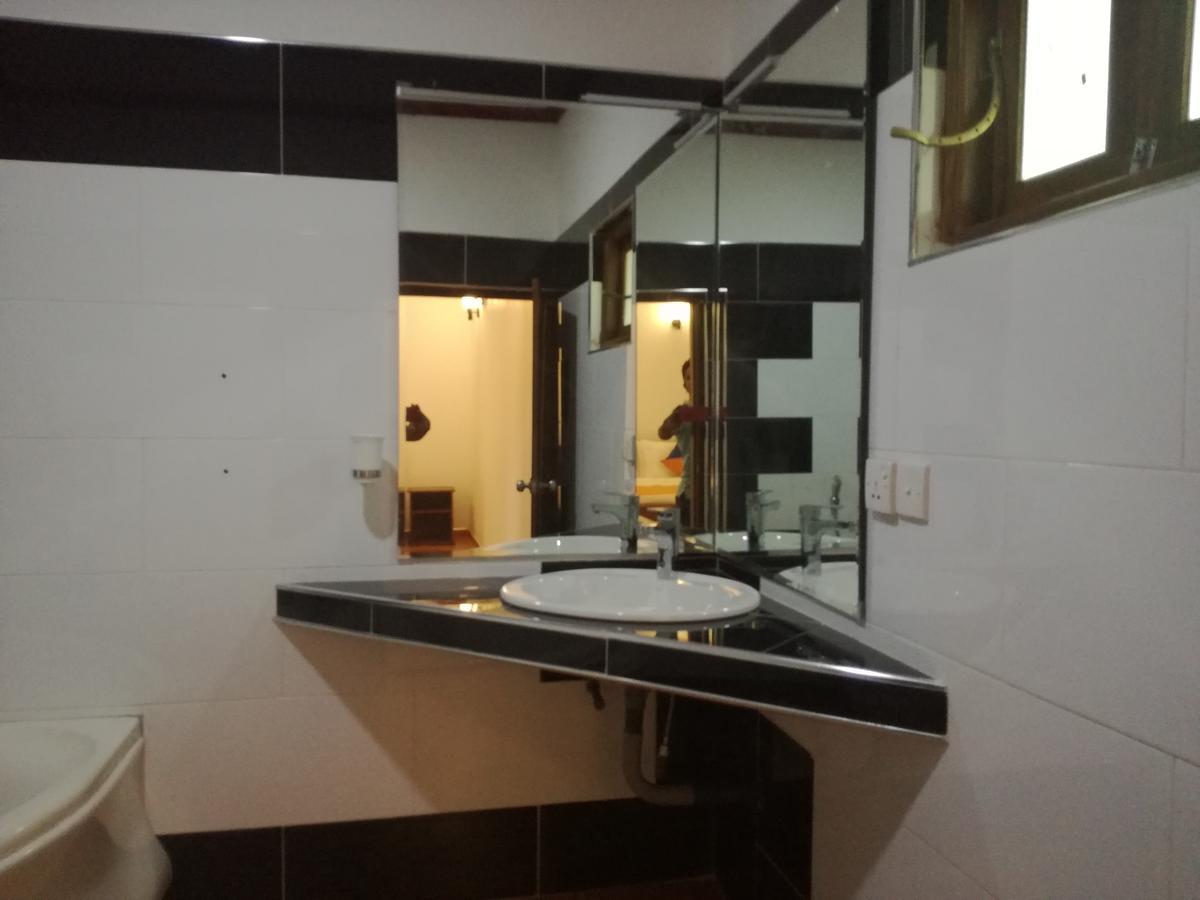 Mathews Holiday Resort Habarana Luaran gambar